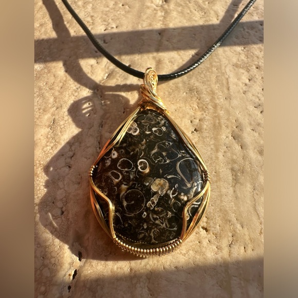 Tarnish Resistant Gold Grounding Copper Turritella Stone Leather Cord Necklace - Picture 7 of 13